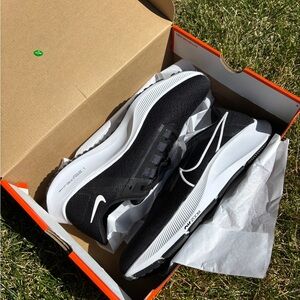 Black and White Nike Air Zoom Pegasus 38